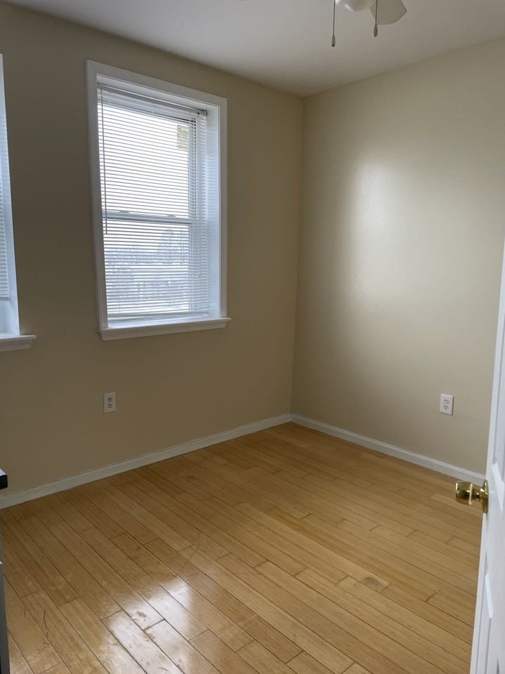 4716 Chestnut St #D01 - Photo 7 of 13