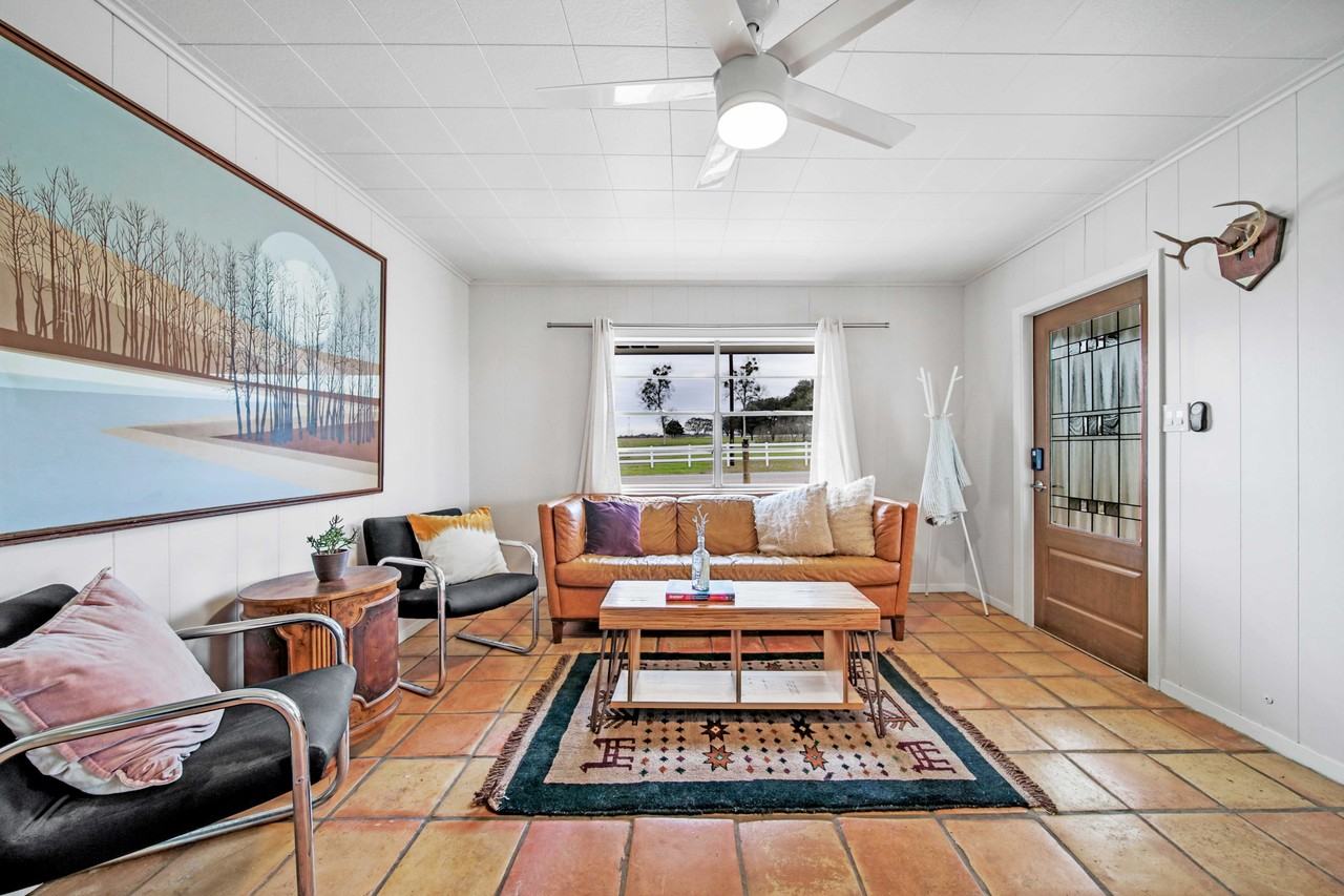 9252 Fm 949 - Photo 3 of 24