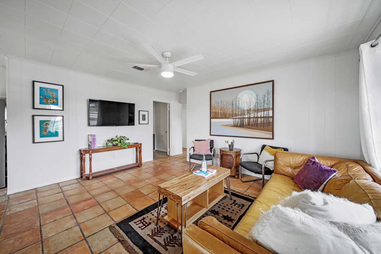 9252 Fm 949 - Photo 5 of 24