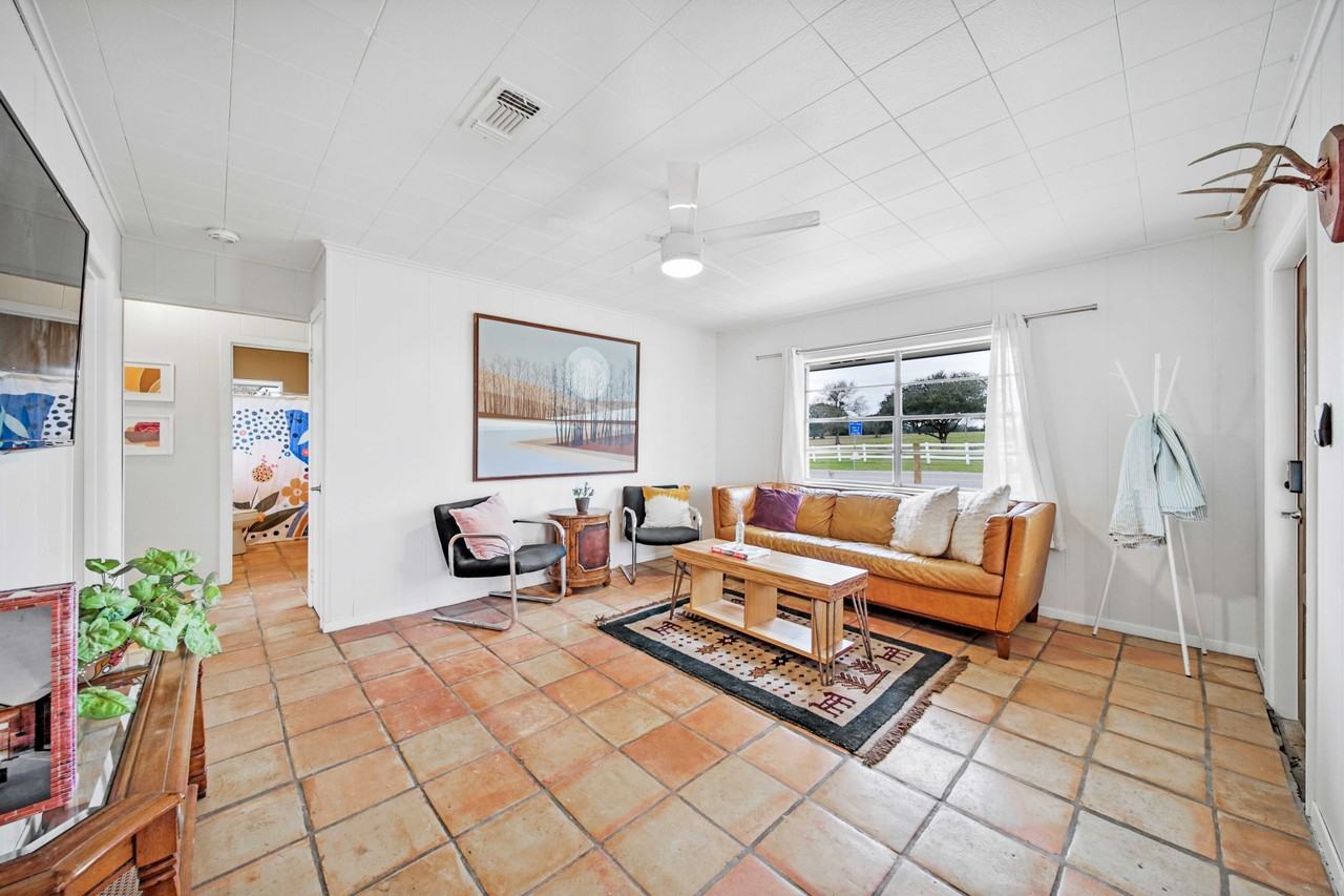 9252 Fm 949 - Photo 6 of 24