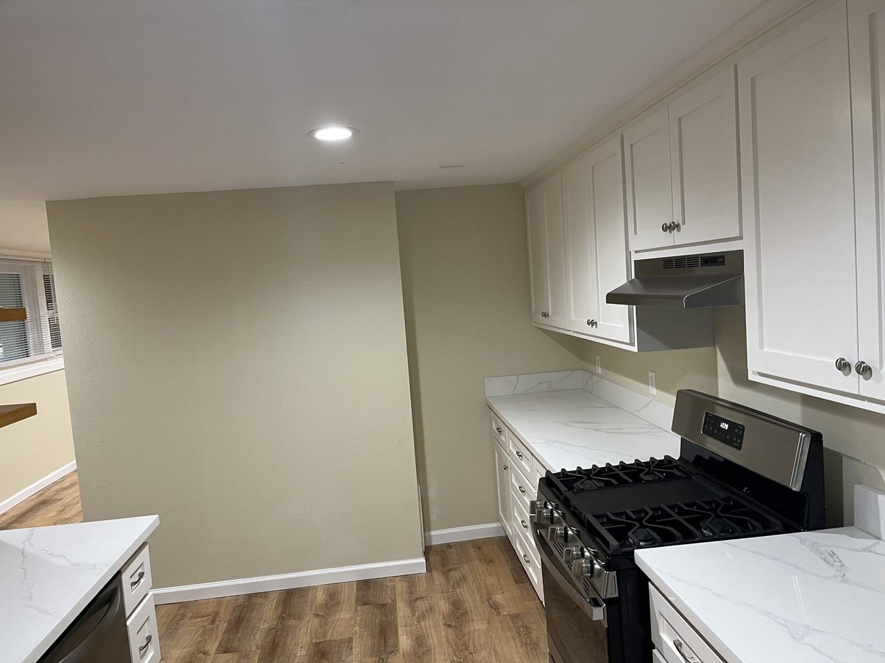 1240 Warner St #5 - Photo 5 of 10