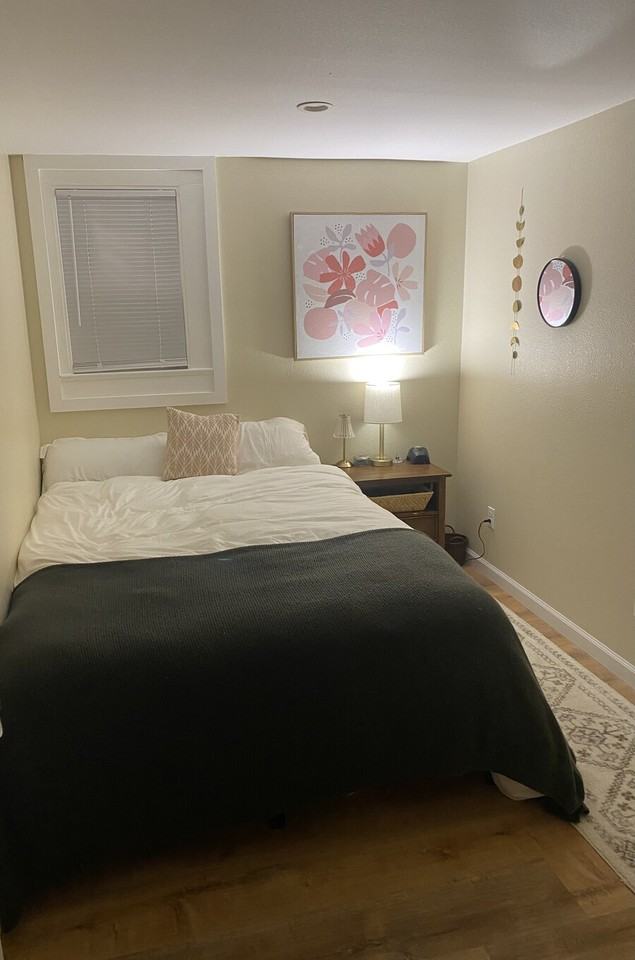 1240 Warner St #5 - Photo 7 of 9