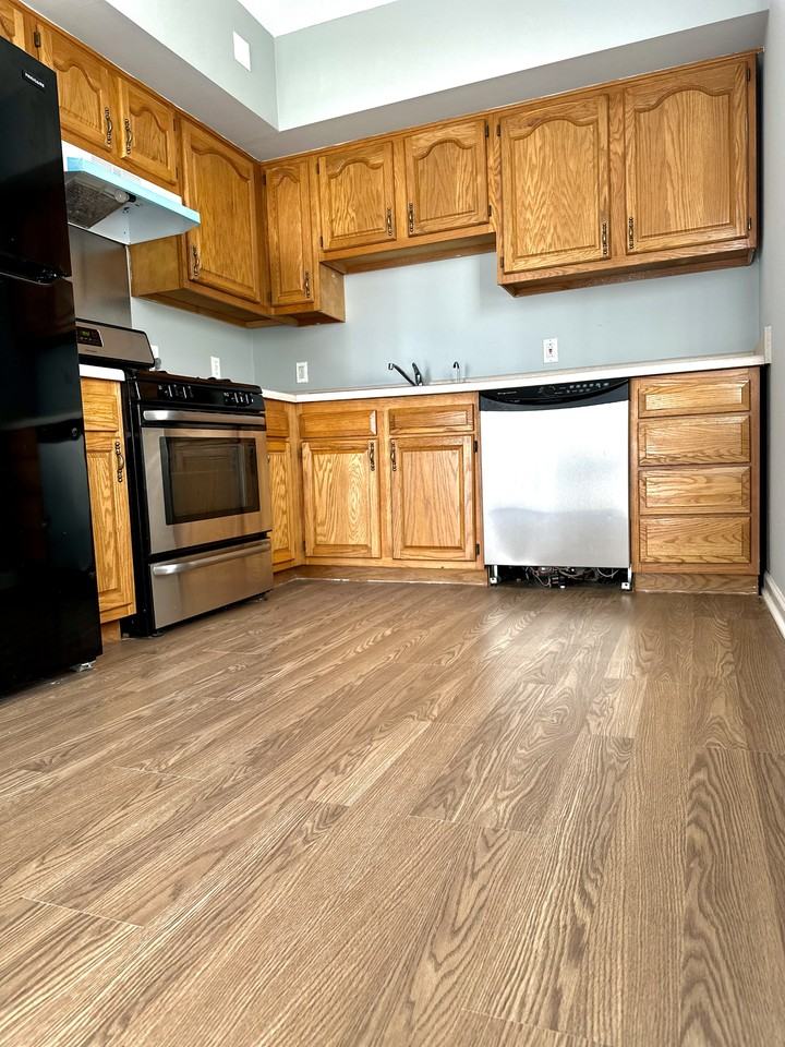 655 Avenue A - Photo 7 of 11