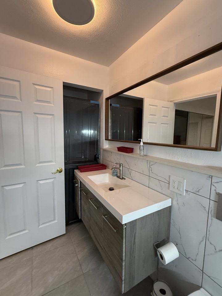 5544 Lawson St #B - Photo 6 of 26