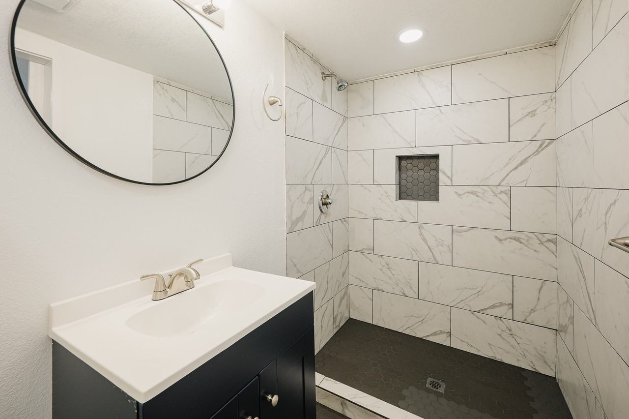 3106 Eisenhower Rd - Photo 3 of 4
