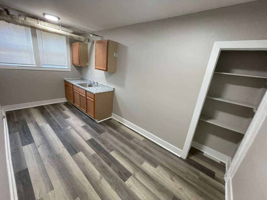 11255 Charlemagne St #13 - Photo 4 of 8