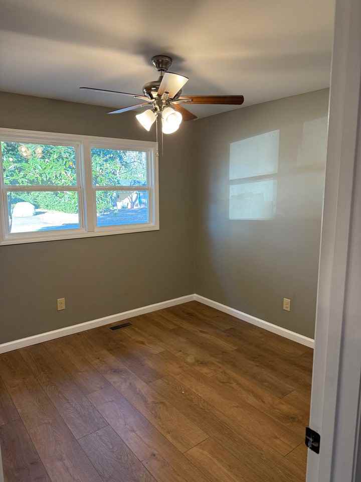 118 Lake Dr - Photo 4 of 8