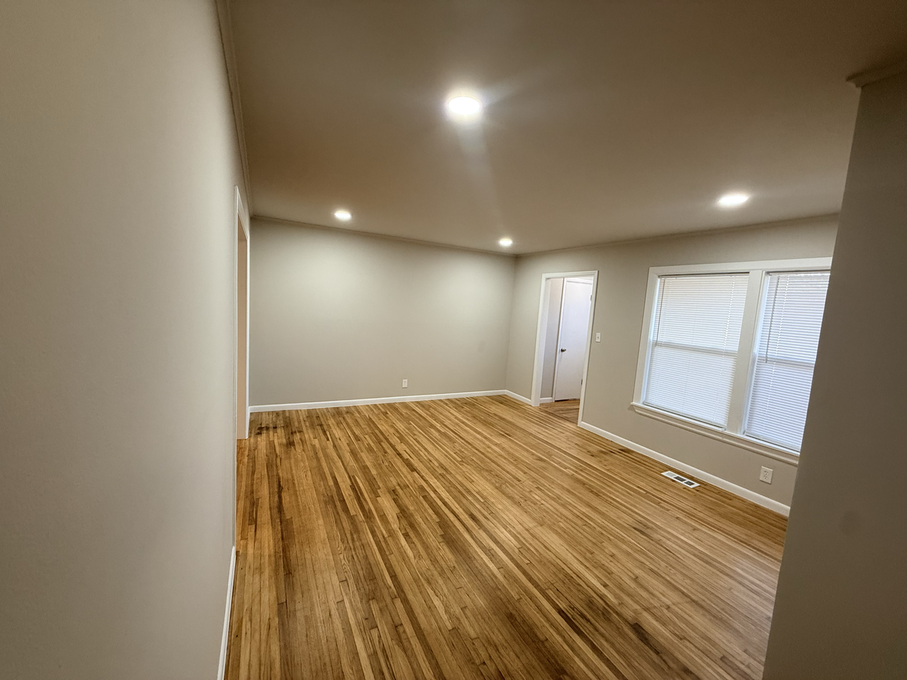 5308 S Madison Ave - Photo 3 of 15