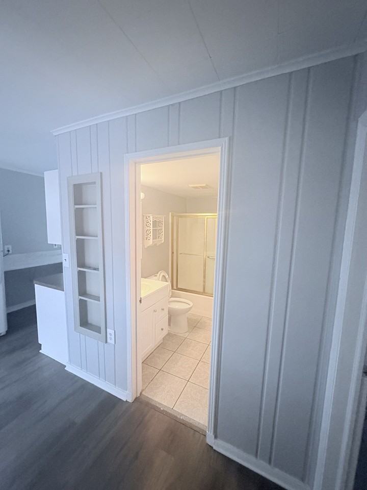 3022 Dartmouth Ave N #2 - Photo 4 of 22