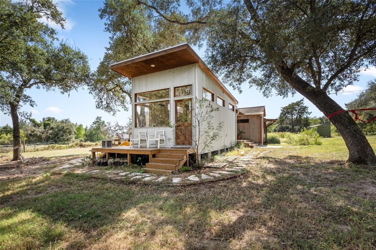 11773 Newberg Rd - Photo 4 of 40