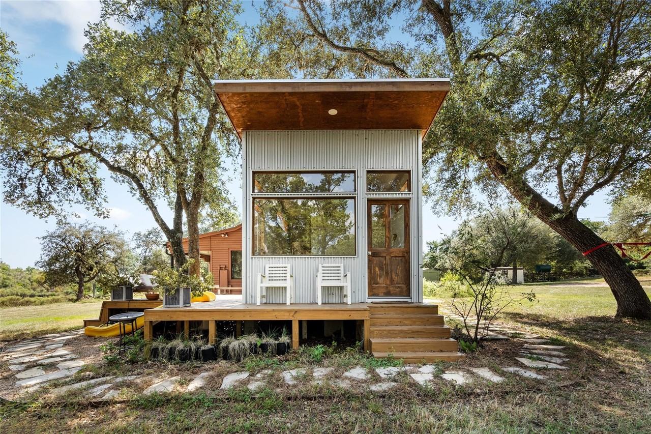 11773 Newberg Rd - Photo 5 of 40