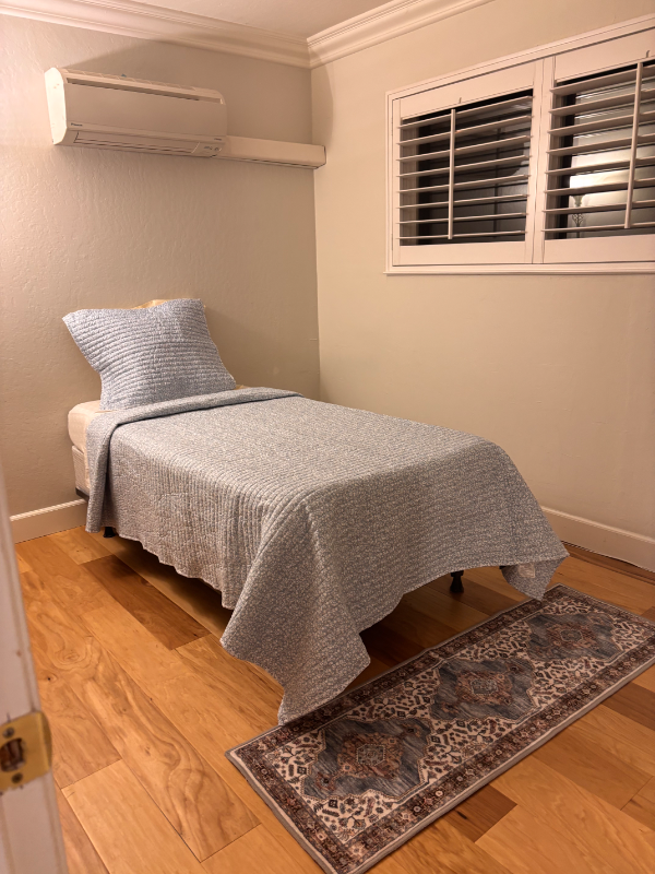 701 N Rengstorff Ave #19 - Photo 4 of 18