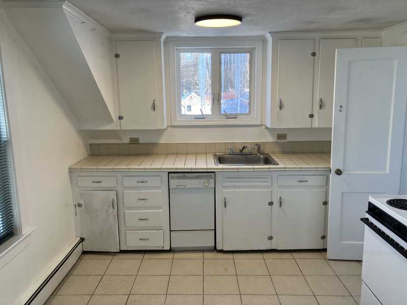 18 Center St #4 - Photo 2 of 5