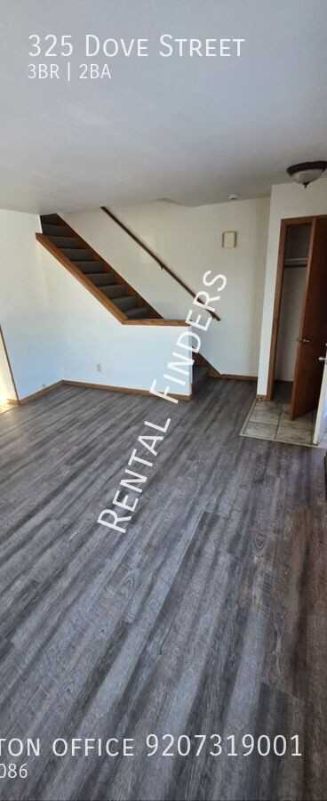 325 Dove St - Photo 3 of 15