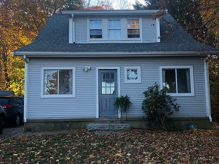 30 Braunecker Rd #2ndFL