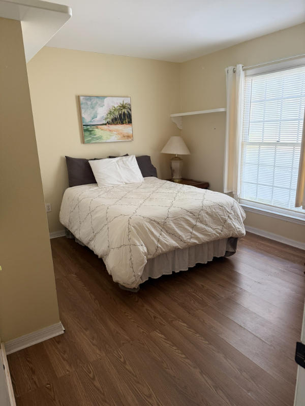 404 15th St - Photo 6 of 18