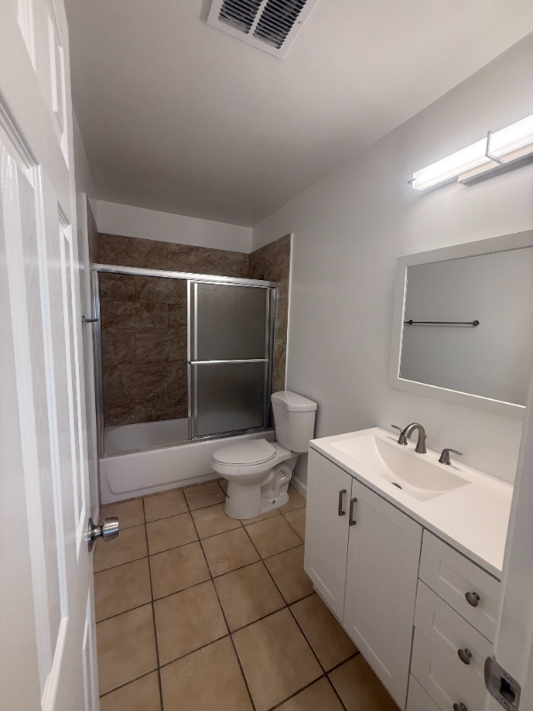 3109 Abbott St #3 - Photo 5 of 13