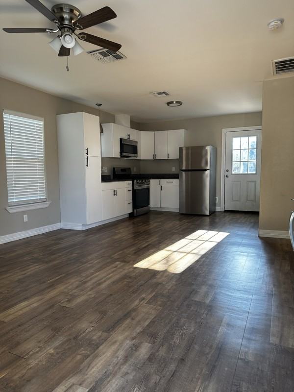 548 Dixon Dr - Photo 2 of 9