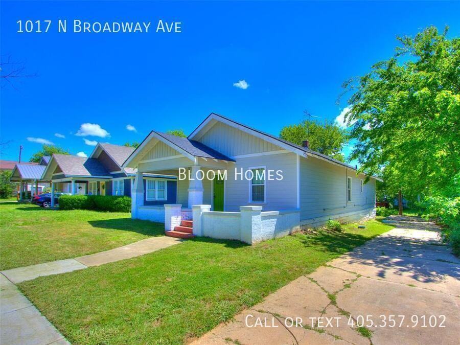 1017 N Broadway Ave - Photo 2 of 24