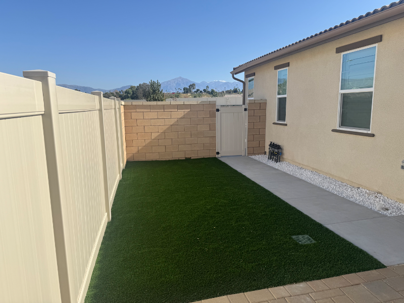 11762 Saddleback Dr - Photo 3 of 13