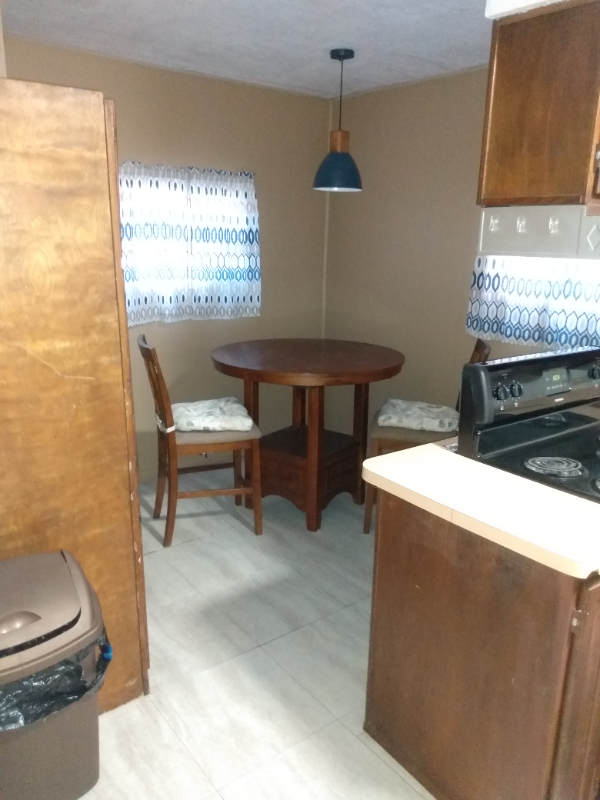 230 N Roosevelt Ave - Photo 4 of 12