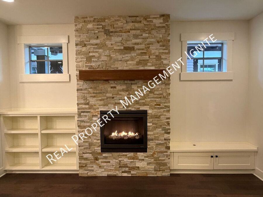 1650 Nw Lewis St #4 - Photo 5 of 21