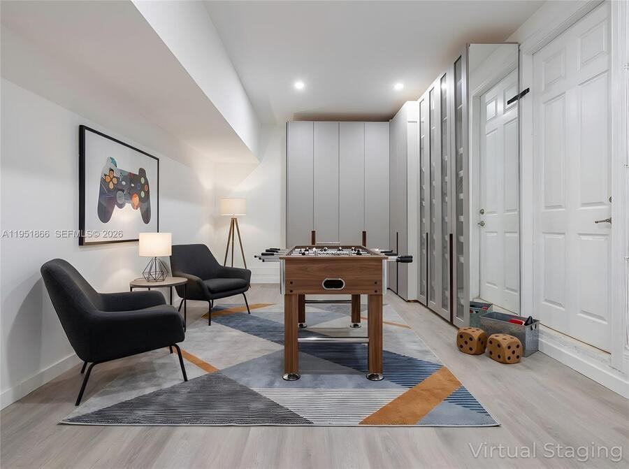 9895 Nw 87th Ter - Photo 7 of 31