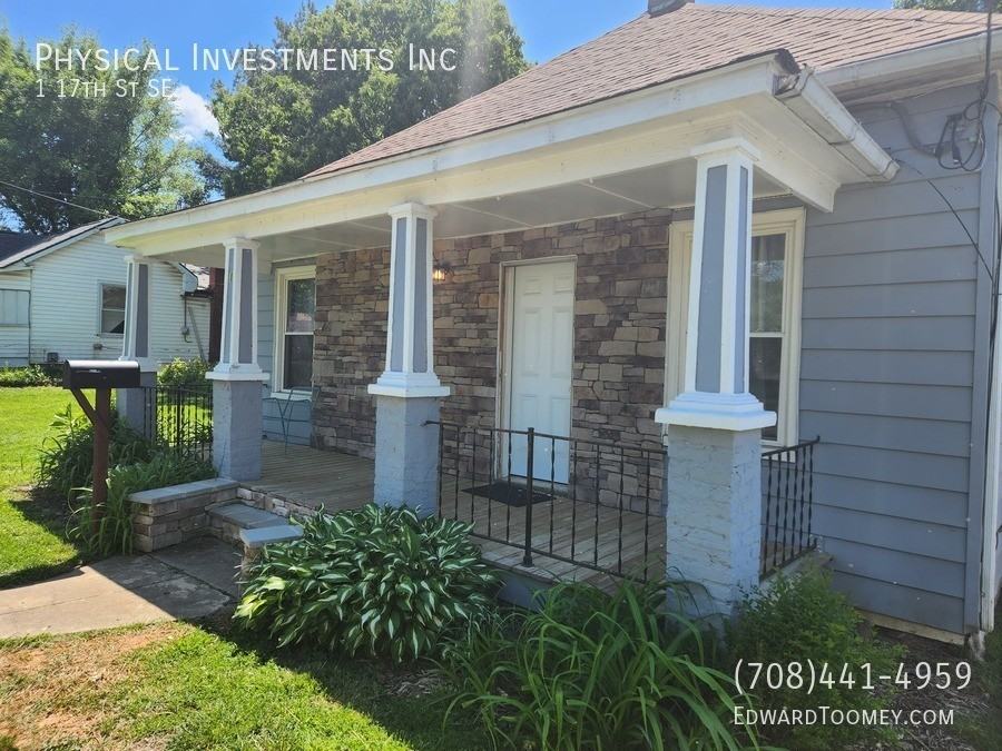 17th St Se - Photo 3 of 20