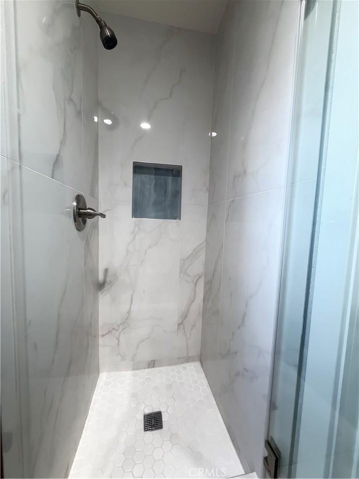 14515 La Mesa Dr #14515 - Photo 6 of 16