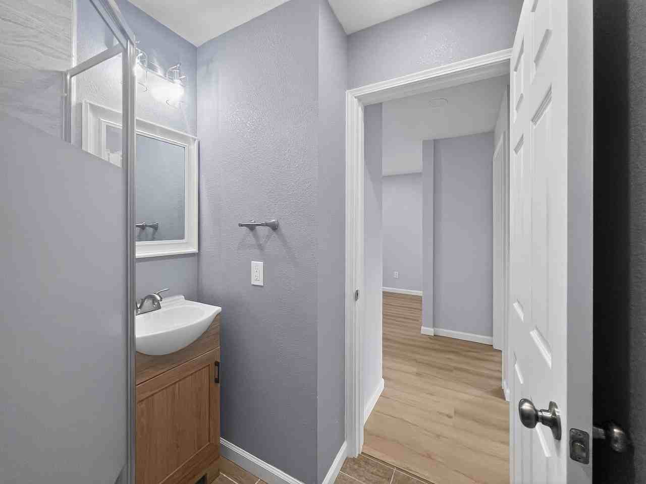 409 W 18th St #409B - Photo 4 of 25