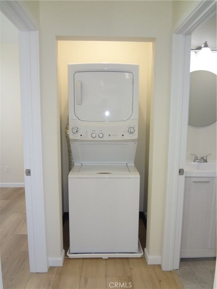 1717 2nd St #1717 - Photo 2 of 18