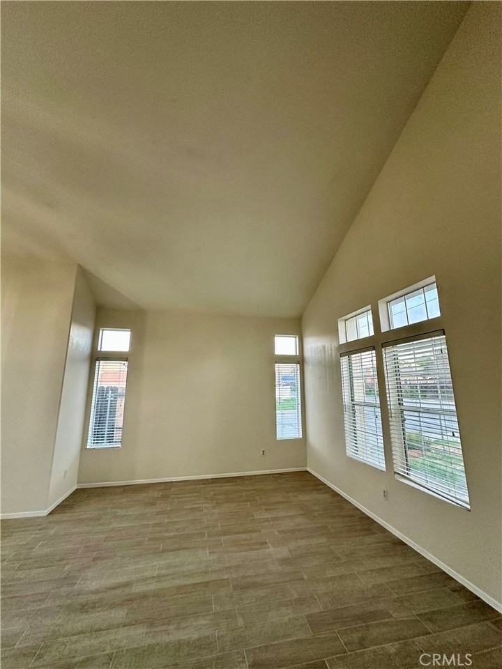 5032 Berkley Ave #5032 - Photo 7 of 15