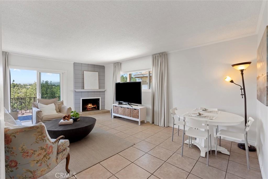 1349 Shadow Ln #1349H - Photo 7 of 25