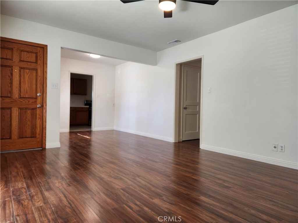 3721 W Victory Blvd #3721 - Photo 5 of 10