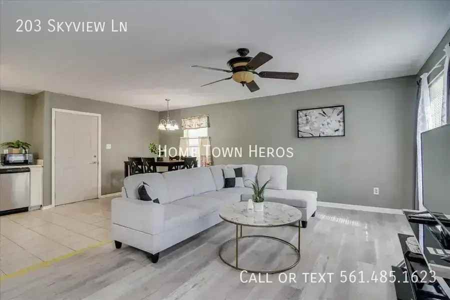 203 Skyview Ln - Photo 3 of 17