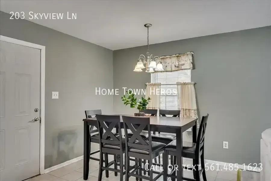 203 Skyview Ln - Photo 4 of 17