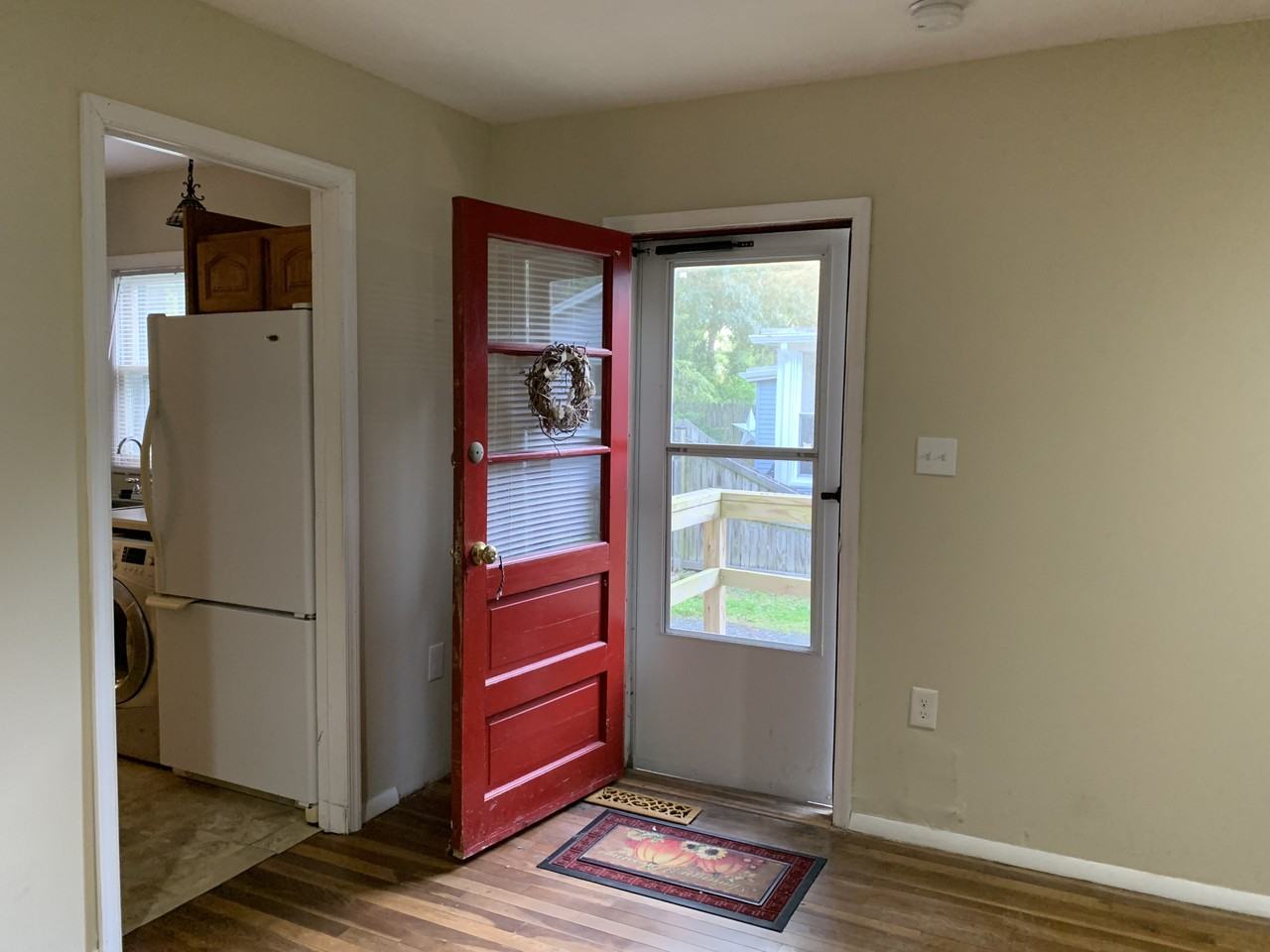 5712 N Shore Pkwy #1A - Photo 5 of 17