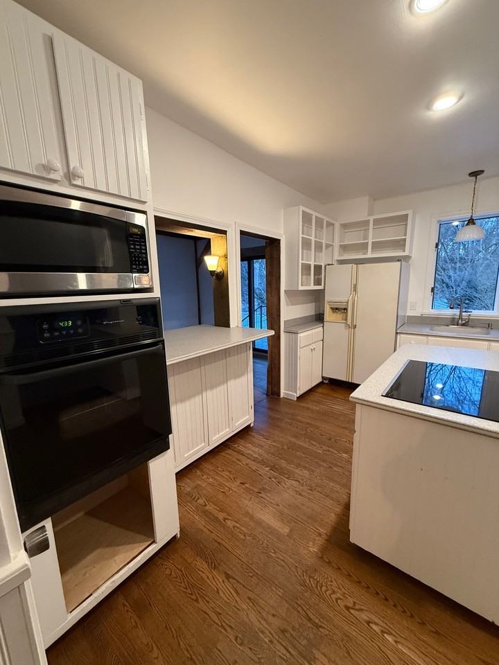 75 Pine St #NA - Photo 7 of 39