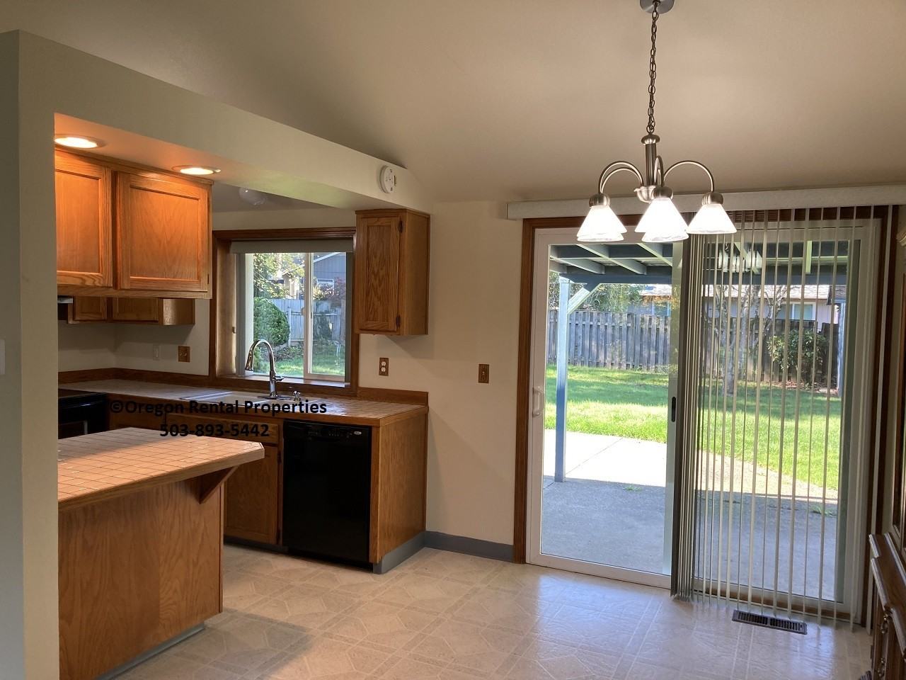 2511 Ne 161st Ave #NA - Photo 2 of 39