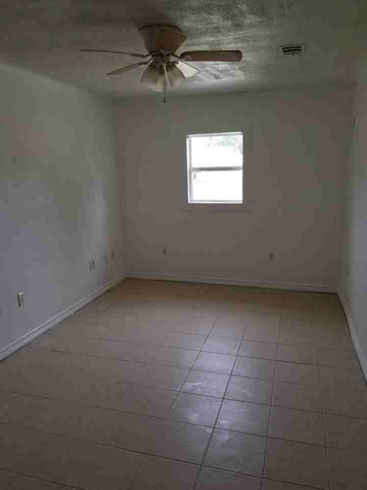 5421 Hazel St #NA - Photo 3 of 8