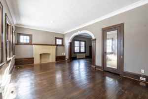 featured image of 1917 Newton Ave N #1919