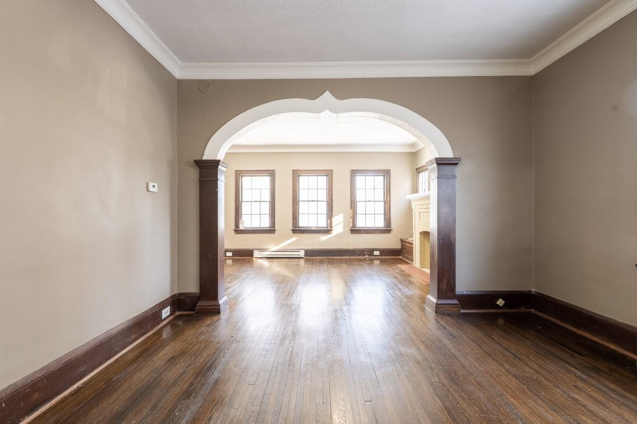 1917 Newton Ave N #1919 - Photo 4 of 20