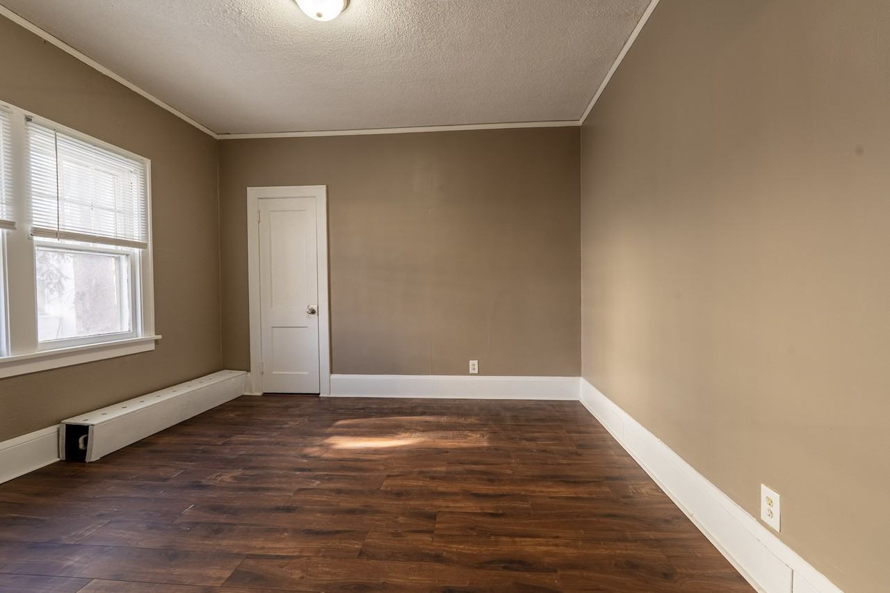 1917 Newton Ave N #1919 - Photo 6 of 20