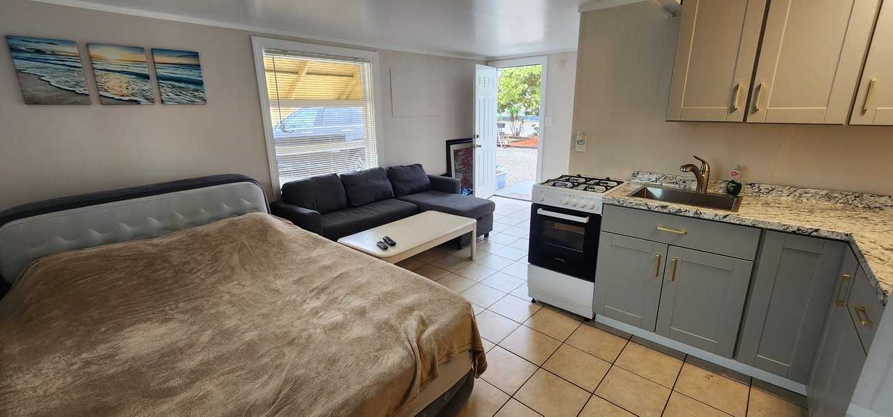 601 S Ocean Dr - Photo 7 of 14