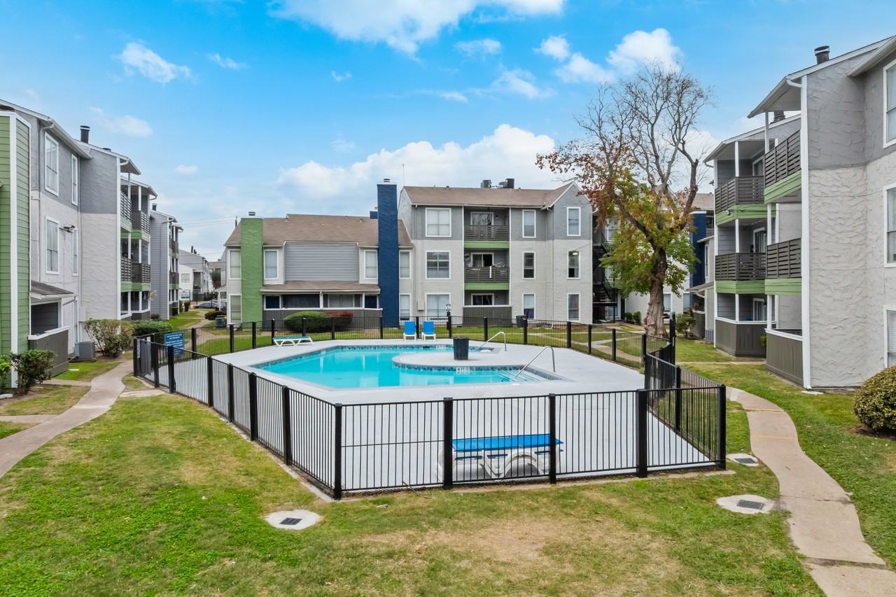 Parkway And Parkgreen On Bellaire - Photo 3 of 50