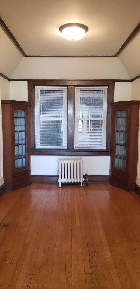 3951-55 N Farwell Ave - Photo 4 of 15