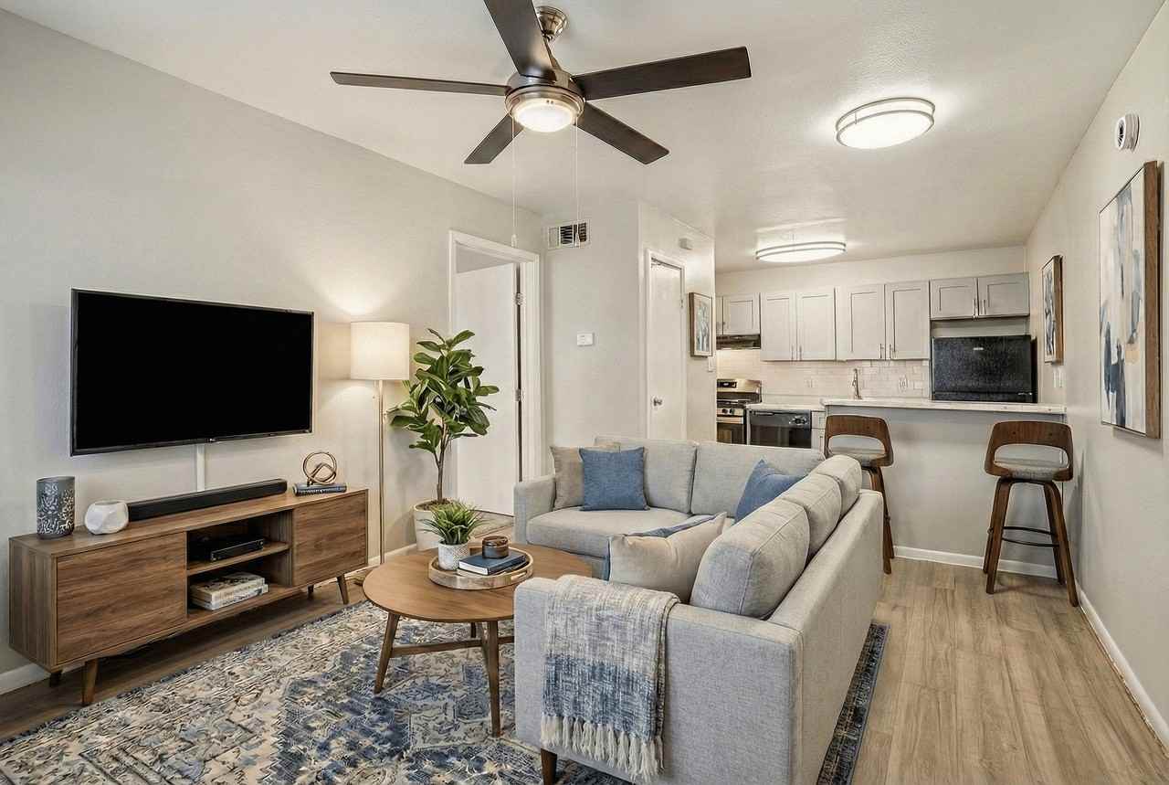 Altitude - Photo 6 of 43