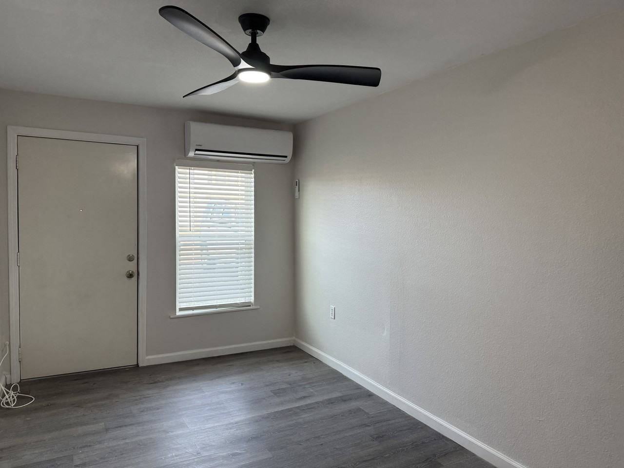 113 Houston Street - Photo 5 of 8