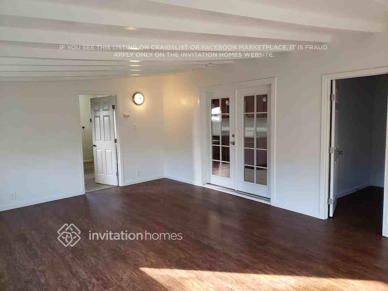 2124 Winafred St - Photo 2 of 14