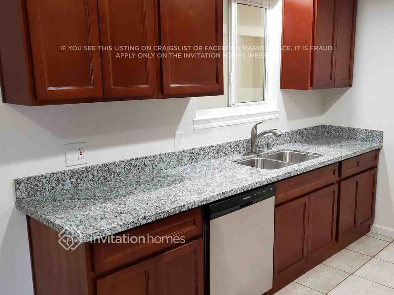 2124 Winafred St - Photo 7 of 14